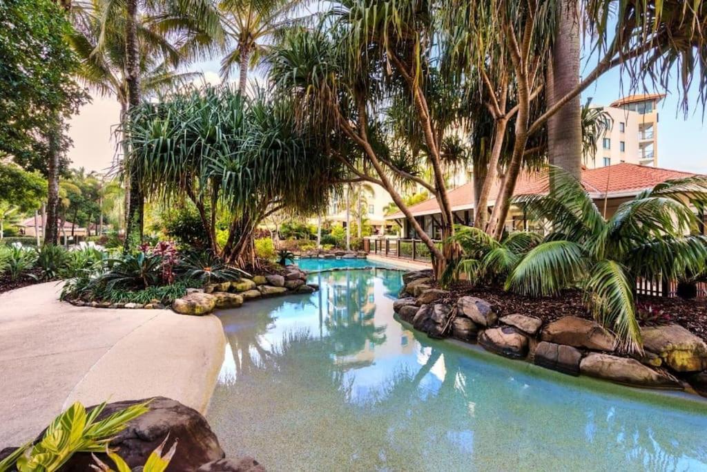 Deluxe Resort Apartment - Sunshine Coast photo 3
