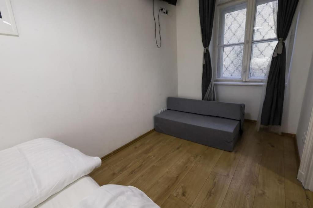 Pest-port apartment room-6 Private apartment, Budapest