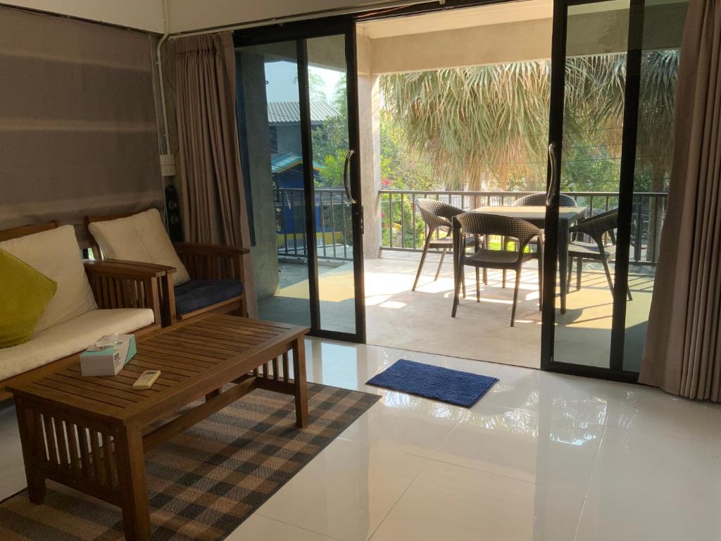 Morocco Blue cafe by Chilong River Farm Resort photo 3