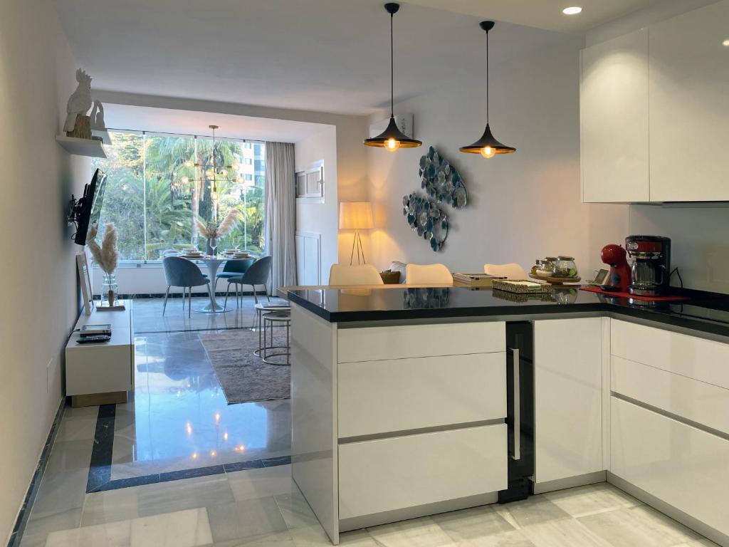 Fantastic Apartment 2 Minutes Walk From The Beach photo 2