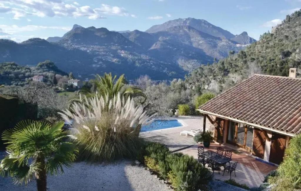 Stunning Mountain Views with Secluded Private Pool photo 3