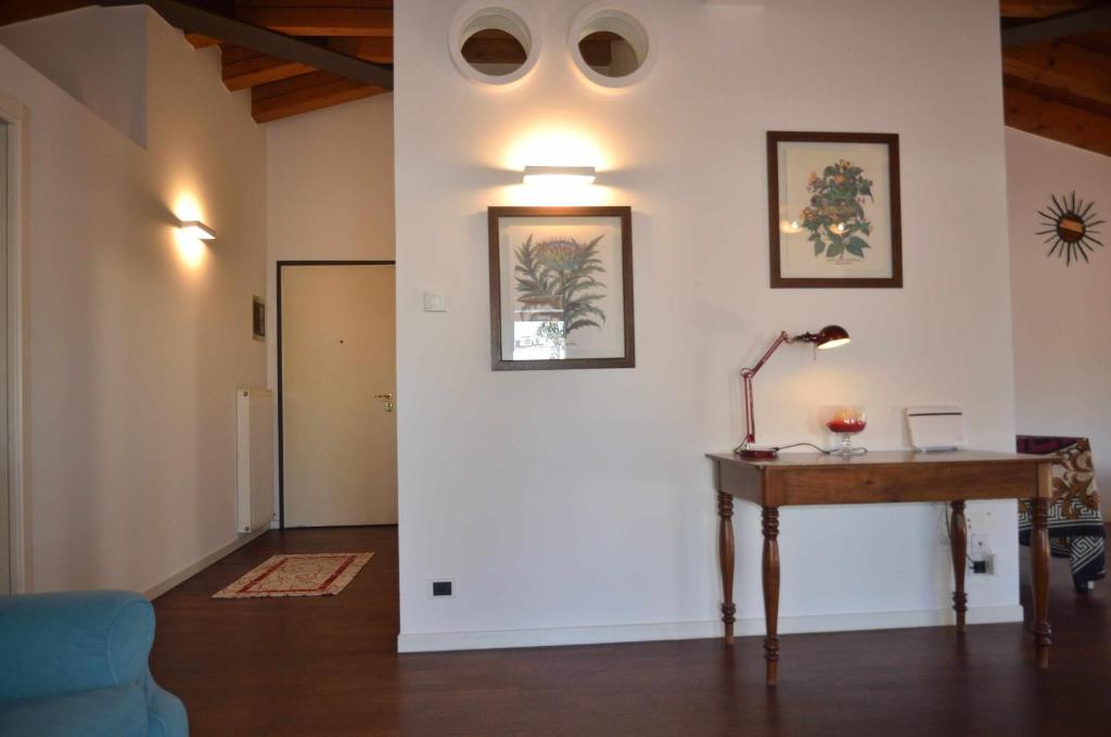 Due Torri Terrace apt photo 2