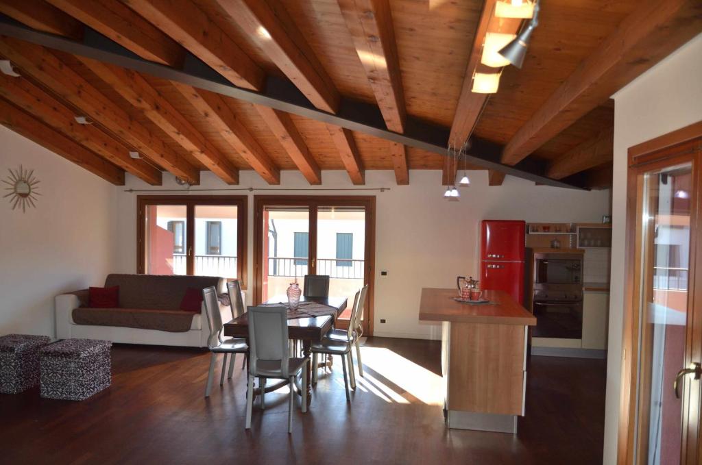 Due Torri Terrace apt photo 3