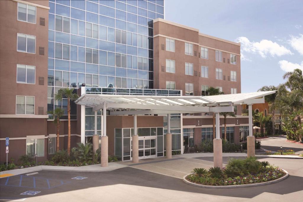 Hyatt Place at Anaheim Resort/Convention Center image