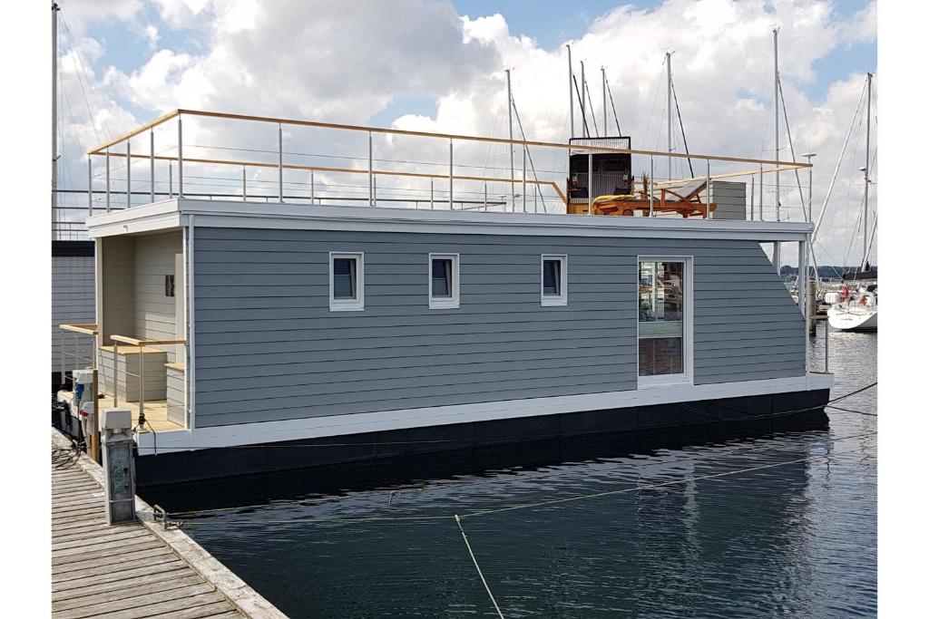Hausboot Hecht photo 1
