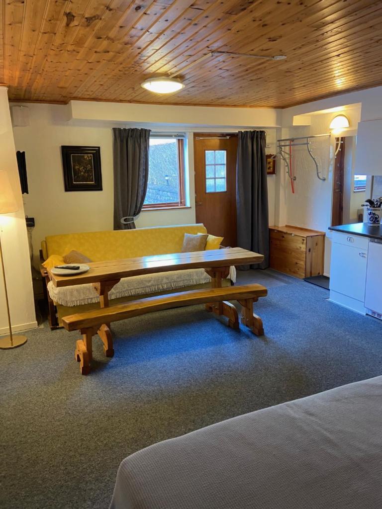 Huddinge Studio with Private Entrance photo 1