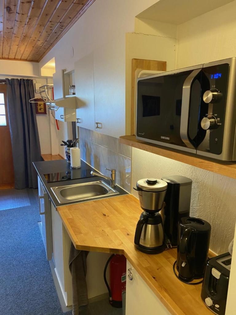 Huddinge Studio with Private Entrance photo 4