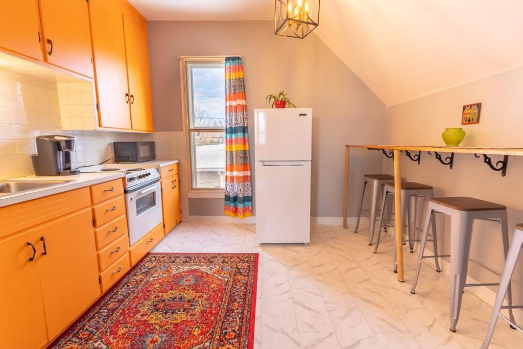 New Listing!! Bright Bohemian Stay image