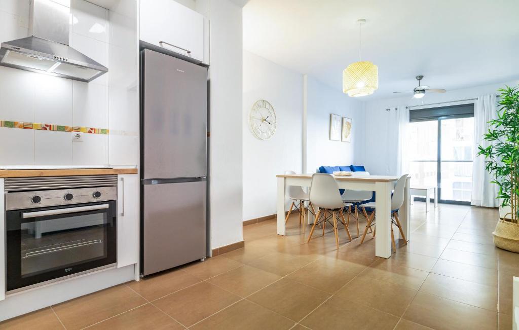 1 Bedroom Gorgeous Apartment In Roquetas De Mar photo 4