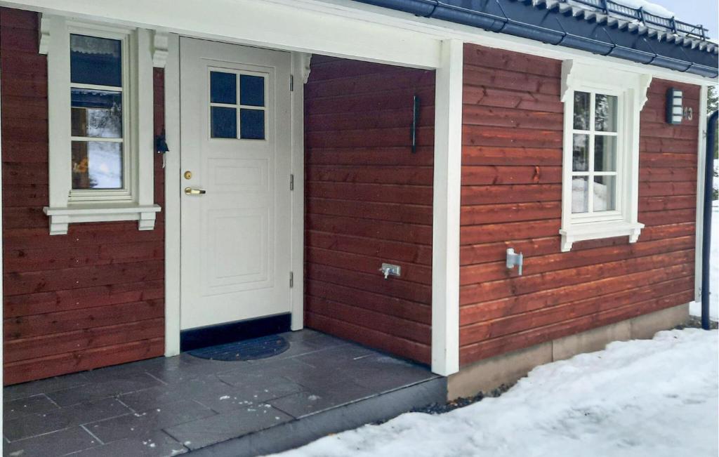4 Bedroom Awesome Home In Mykland photo 4