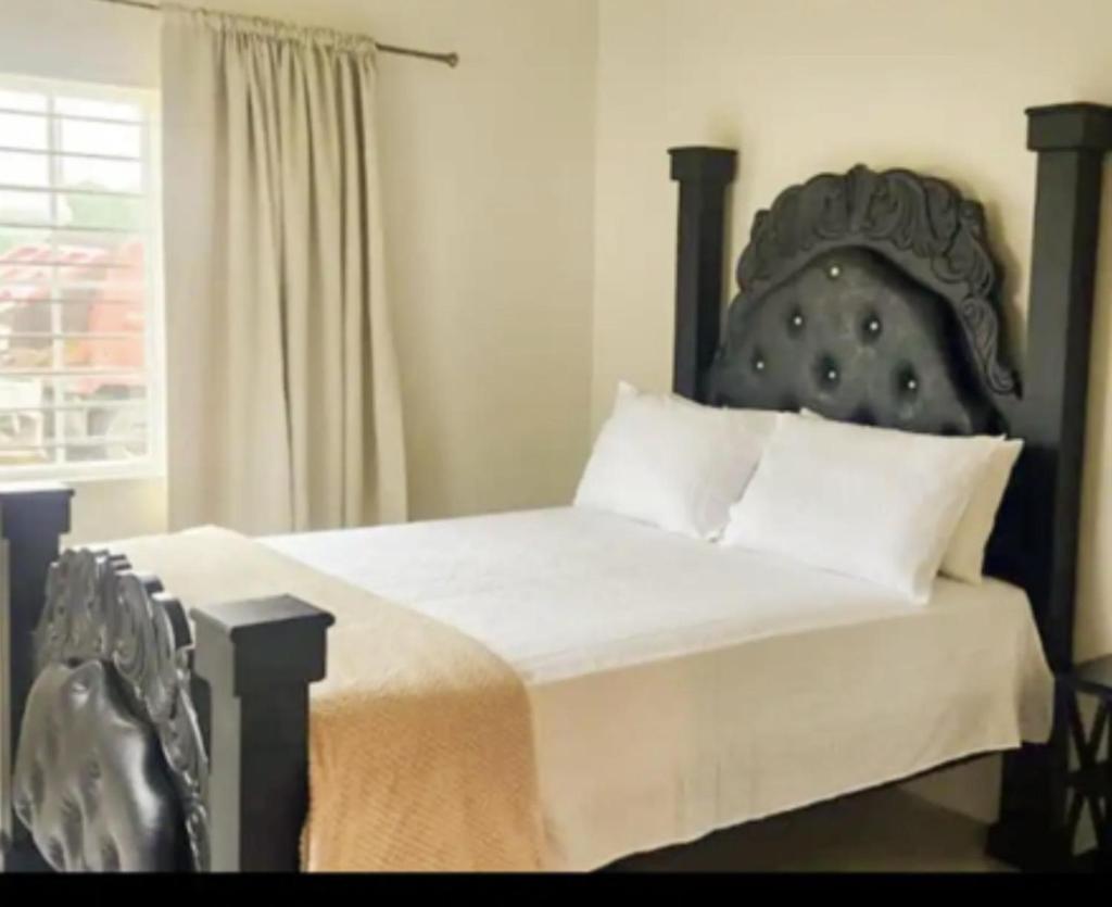 Remarkable 2-Bed House in Discovery Bay photo 4