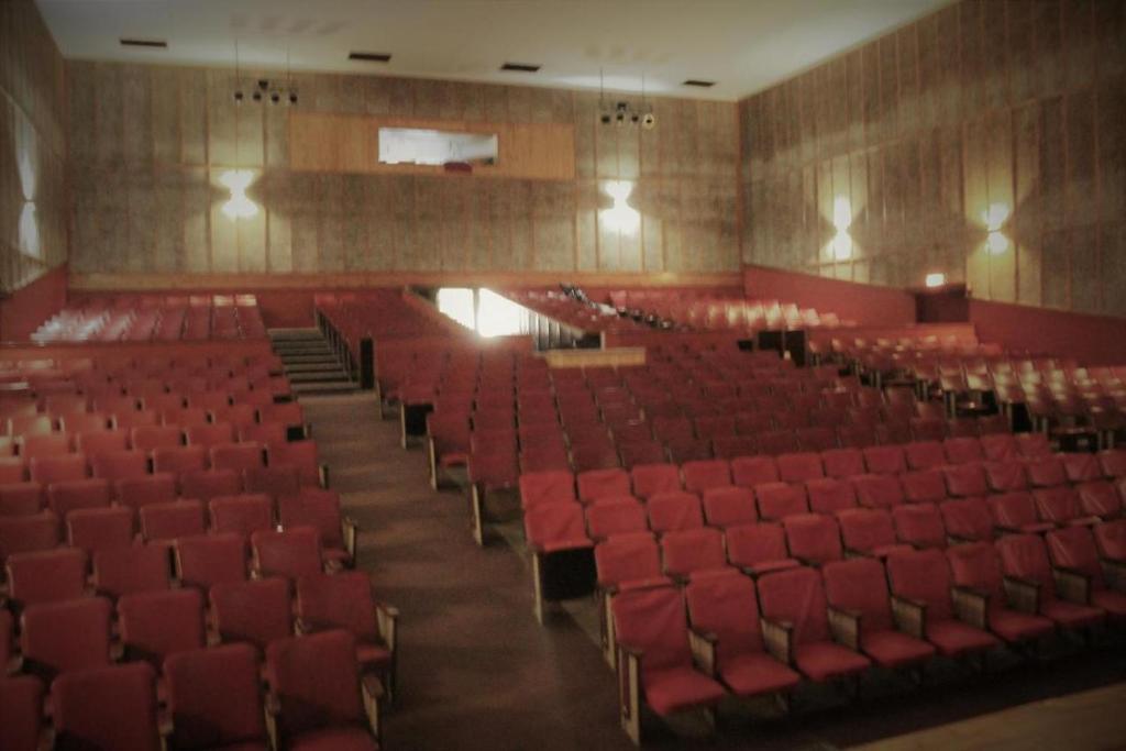 Backstage Theatre Room photo 4