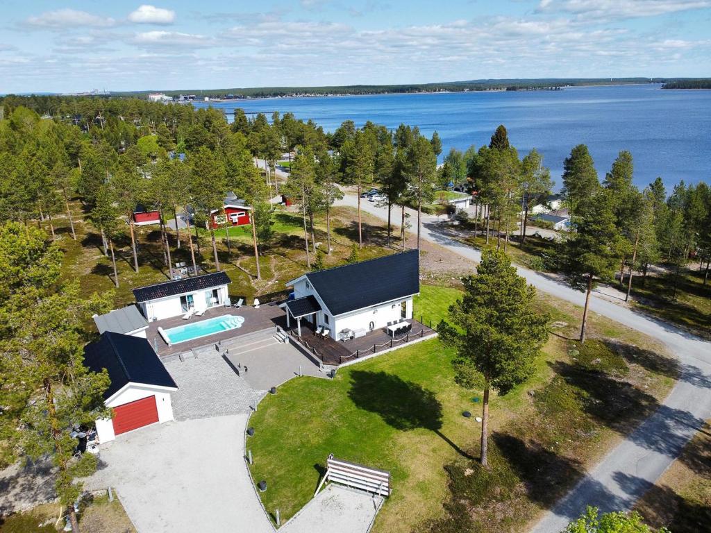 Quiet Business Villa & Views photo 2