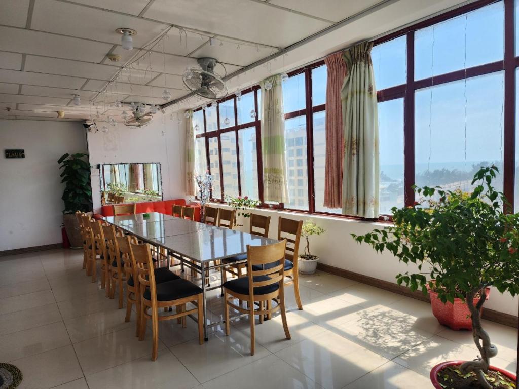 SƠN THỊNH hotel-hosted by THỦY.0 chín ba tám một hai bốn bảy tám không