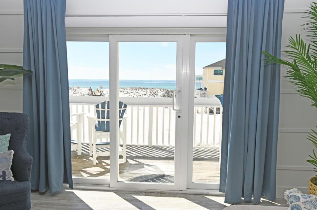 Sandpiper Cove Unit 2150 Pet Friendly Private Beach Access image