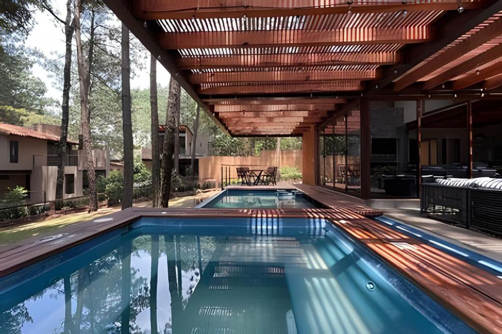 Casa con alberca y jacuzzi photo 3
