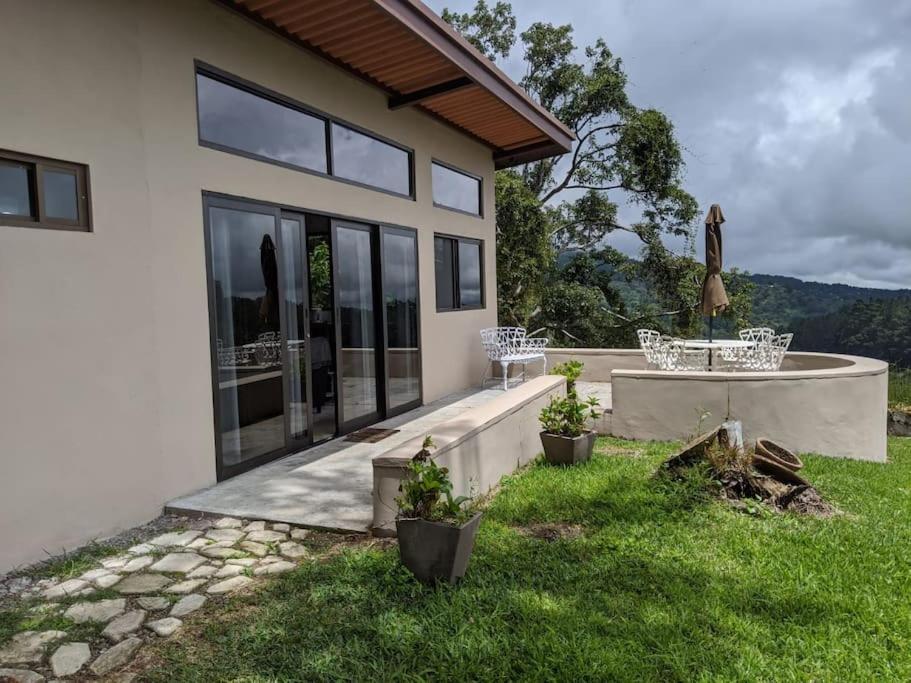Cozy Studio Unit with Jawdropping Views!