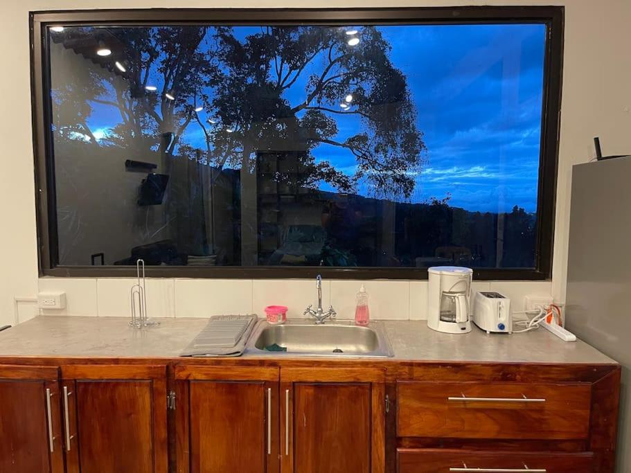 Cozy Studio Unit with Jawdropping Views! photo 3