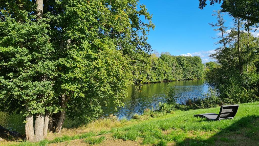 Maison d'hôte au bord de la Rivière avec jacuzzi photo 3