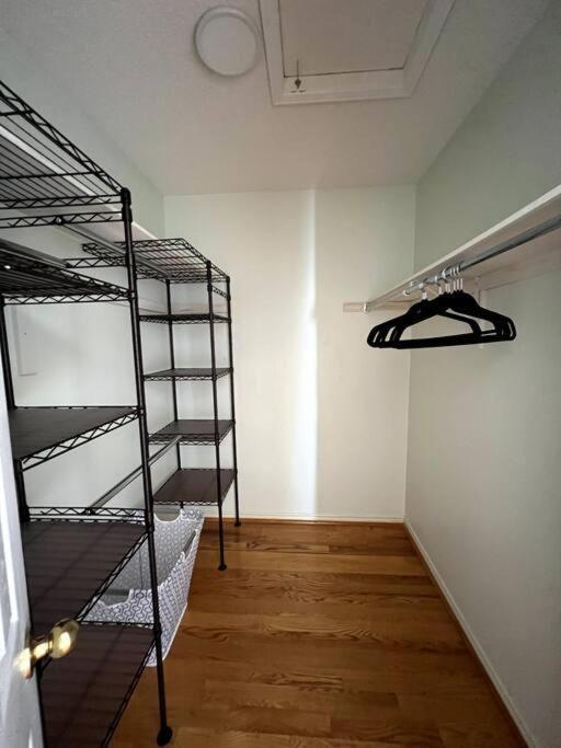 Modern and stylish home! photo 4