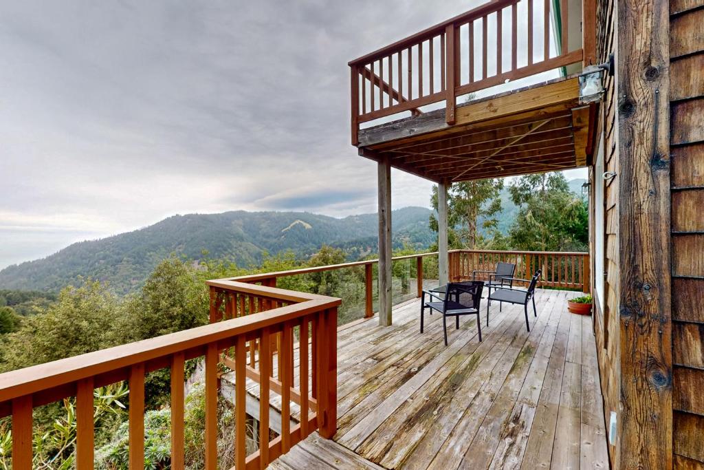 Ocean View Getaway photo 2