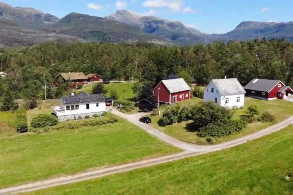Indrebø Farm / Indrebø Gard
