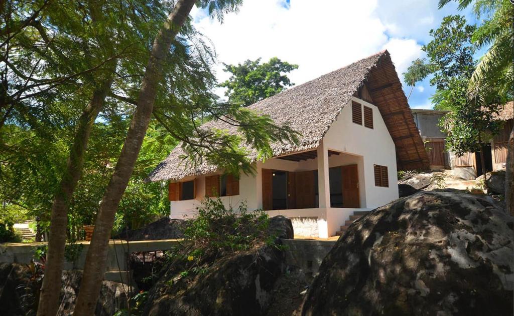 Eco Lodge Cristal Nosy Komba photo 1