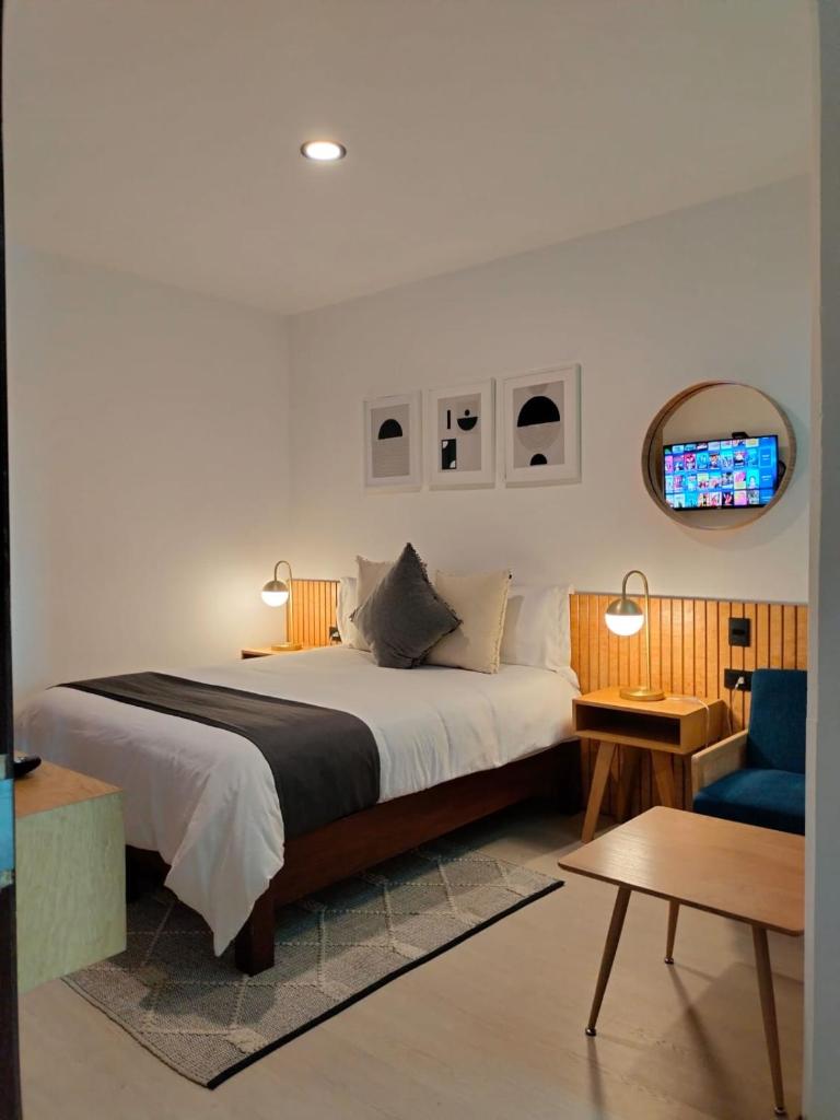 CHOLULA SUITES