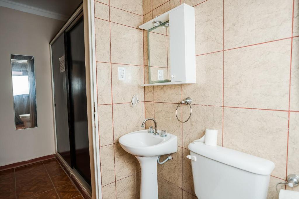 Hotel Alojamiento Raque-Lito photo 1