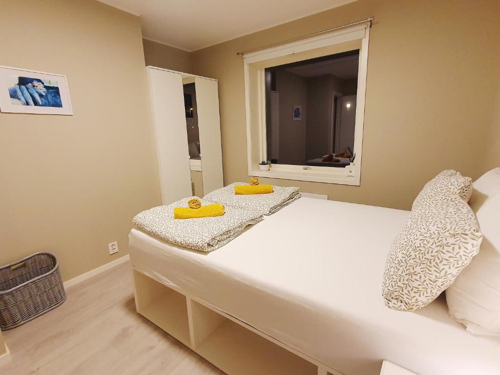 Beautiful, convenient, central room 2 photo 1