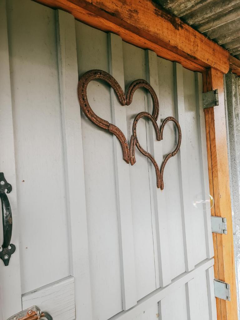 Rocky Creek Shepherds Hut - Tap to explore photos