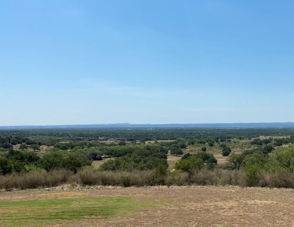 V700 Ranch Stays (Guesthouse)-A Tucked Away Gem photo 2