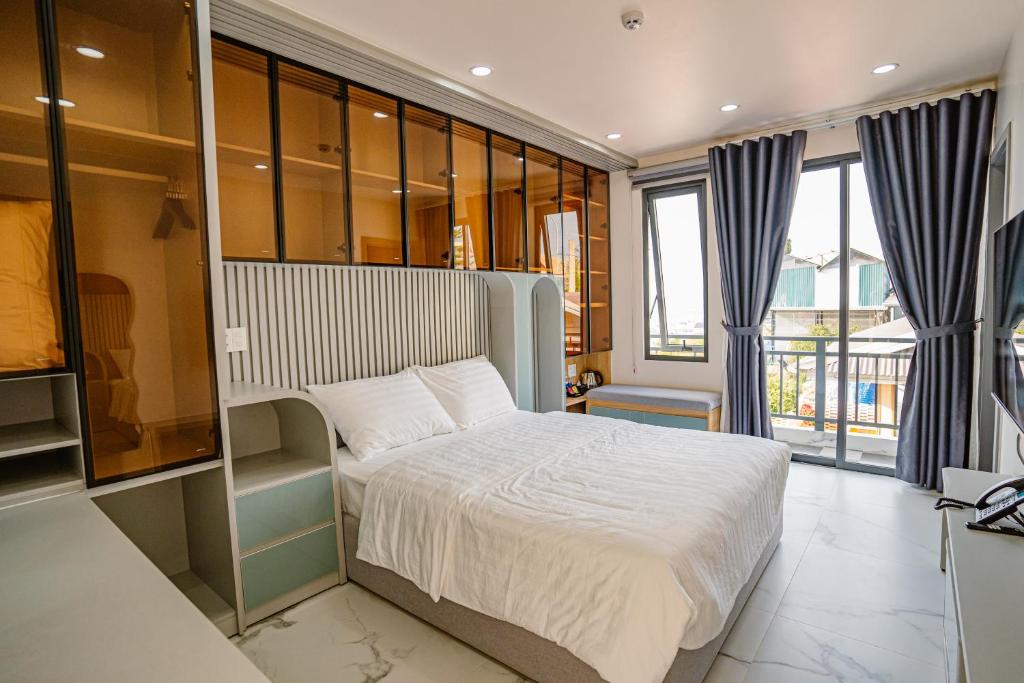 Xuân Home Room Type - Standard Queen