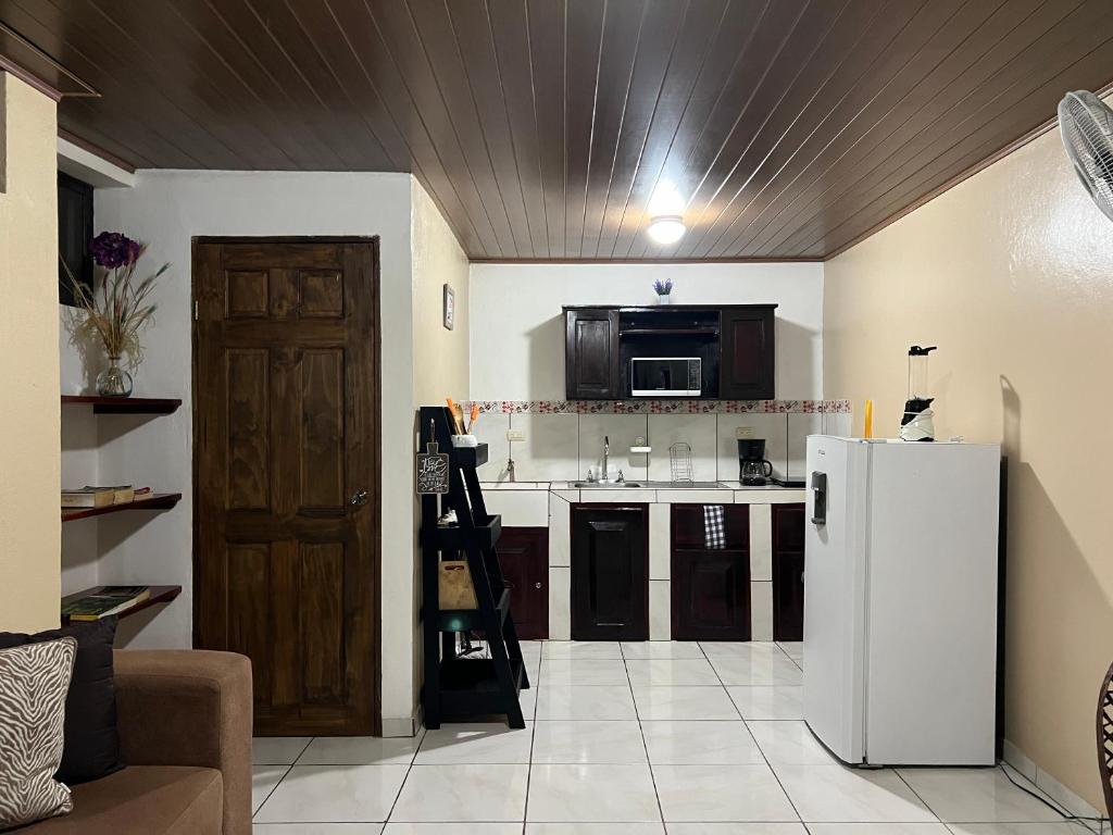 Casa Quetzal AC near Guanacaste Airport photo 1