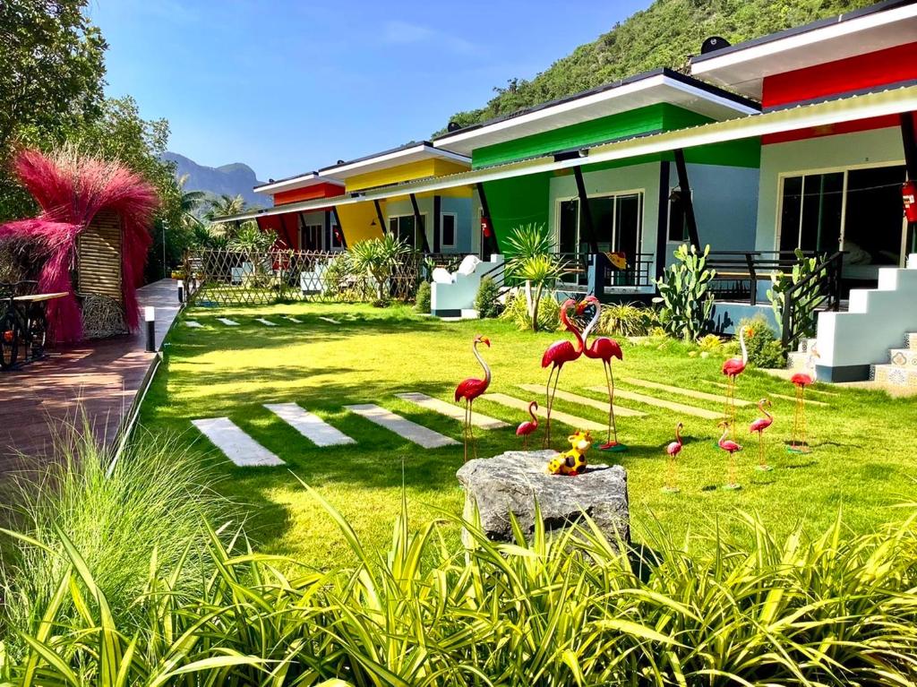 บ้านพักชายคลอง @บางปู สามร้อยยอด photo 3