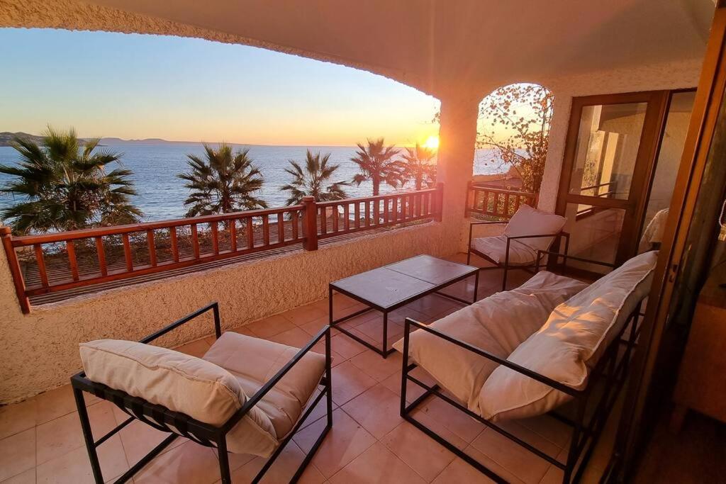 Moderno departamento con espectacular vista al mar