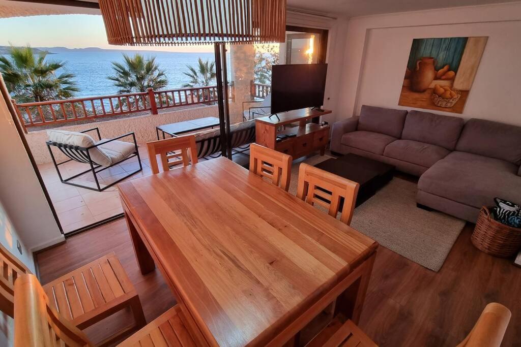Moderno departamento con espectacular vista al mar photo 1