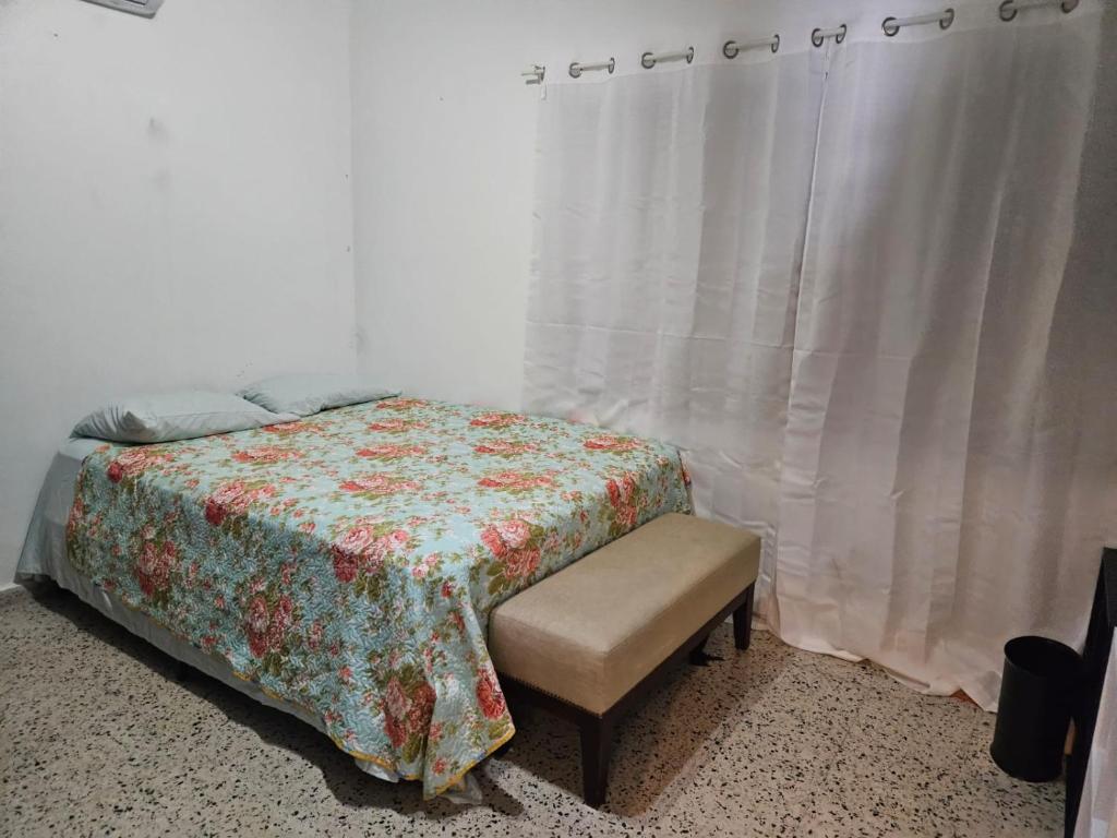 Newly remodeled 2nd Floor Unit, 5 BR photo 4