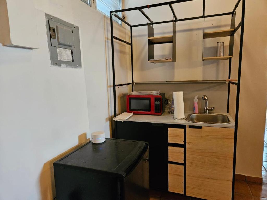 Newly remodeled Economical 5BR, Third floor photo 1