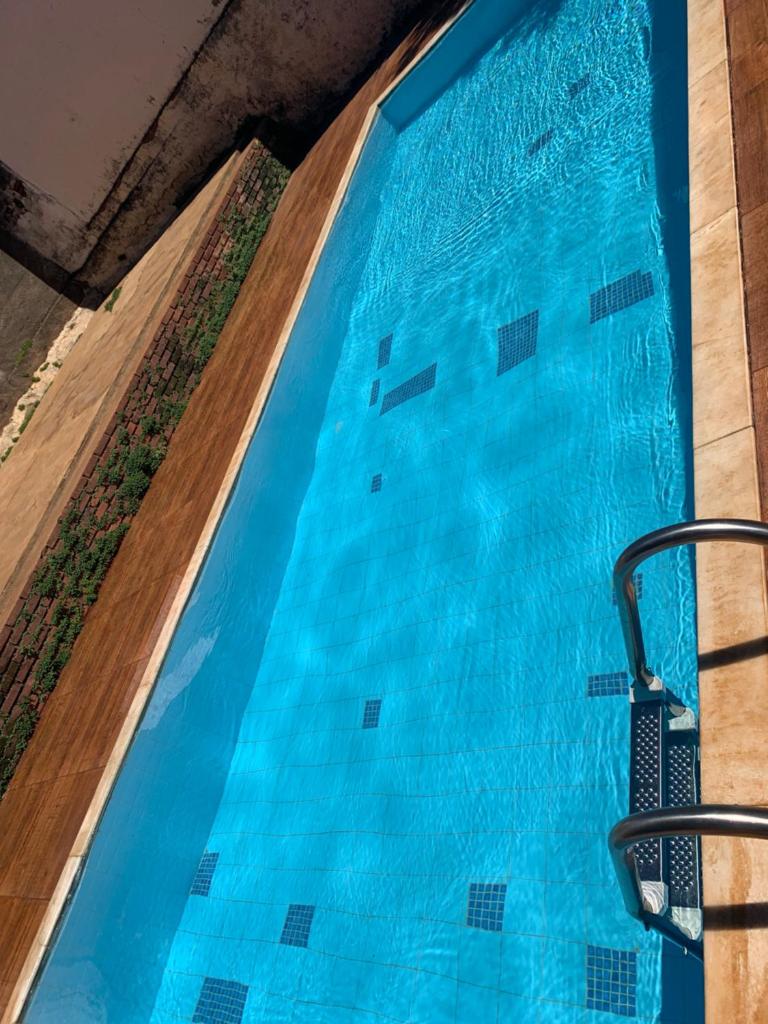 Casa para festas com piscina e cama elástica photo 1