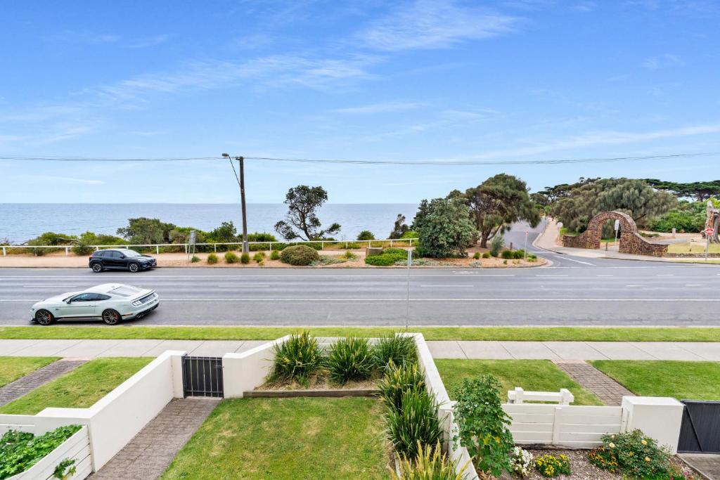 *NEW* Bayside Beach House Mornington