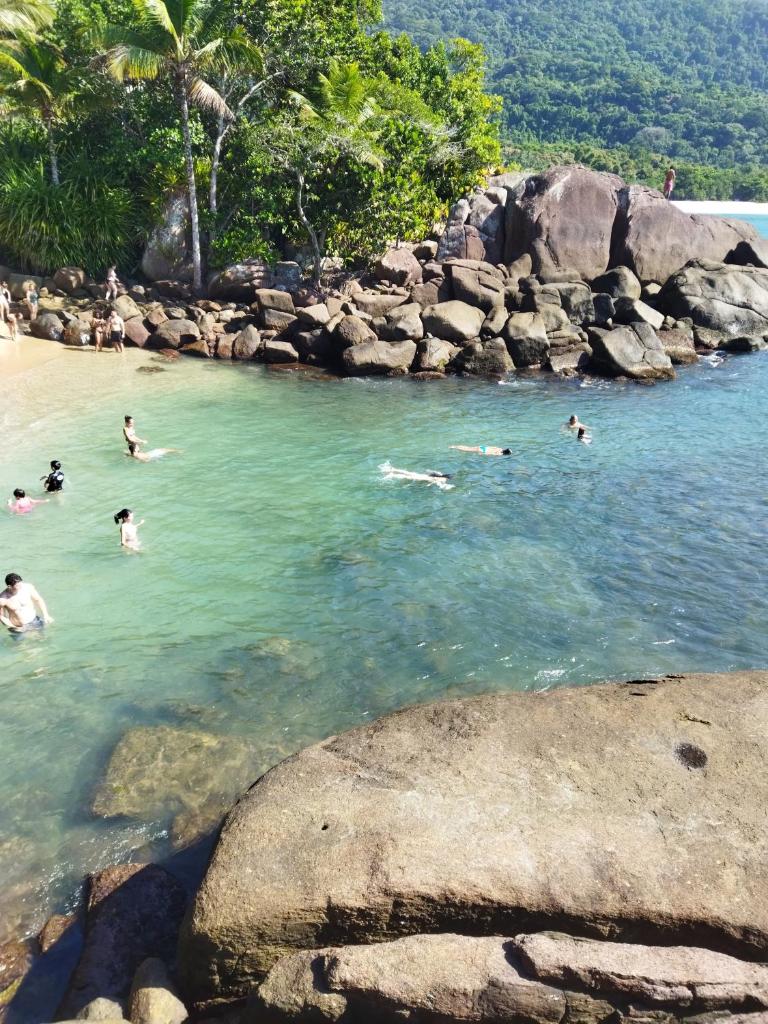 Passeio de lancha Ubatuba - SP photo 3