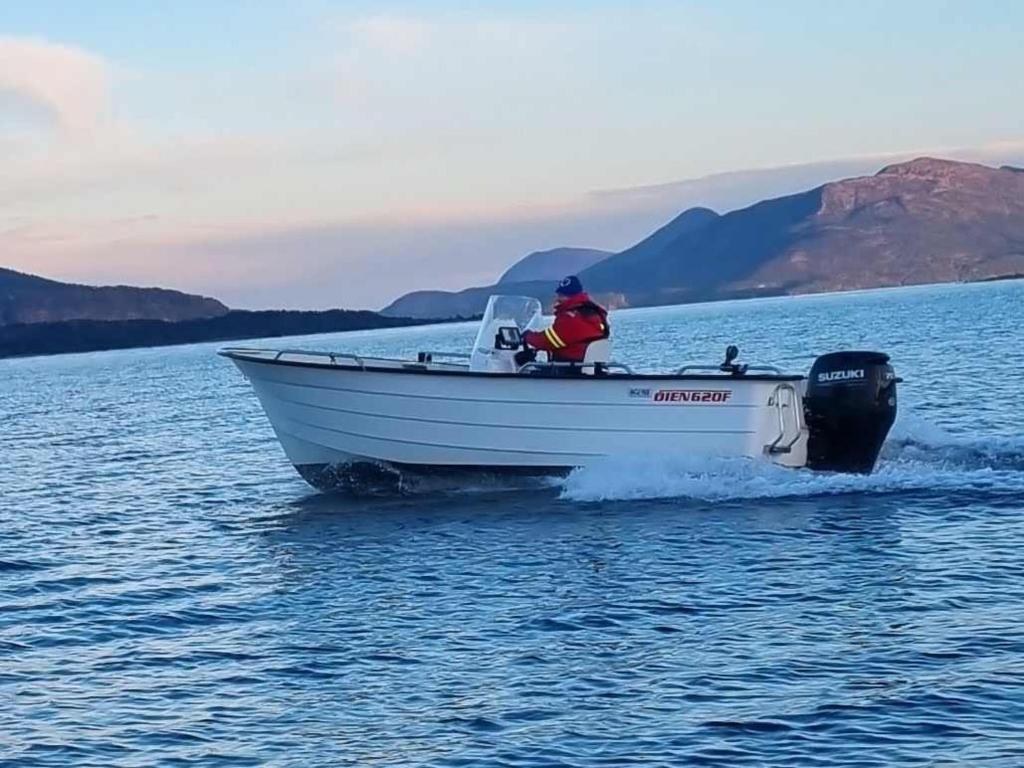 Feriehus nede ved sjøen inntil 6 pers photo 2
