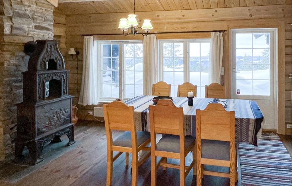Amazing Home In Sjusjen With Wifi photo 3