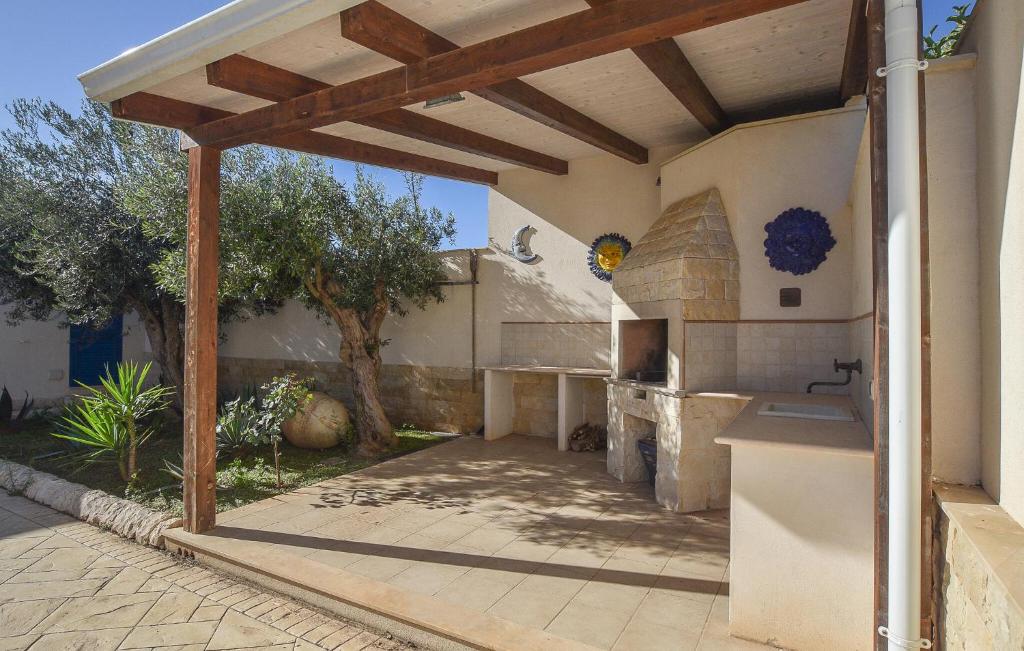 Cozy Home In Donnalucata With Private Swimming Pool, Can Be Inside Or Outside photo 4
