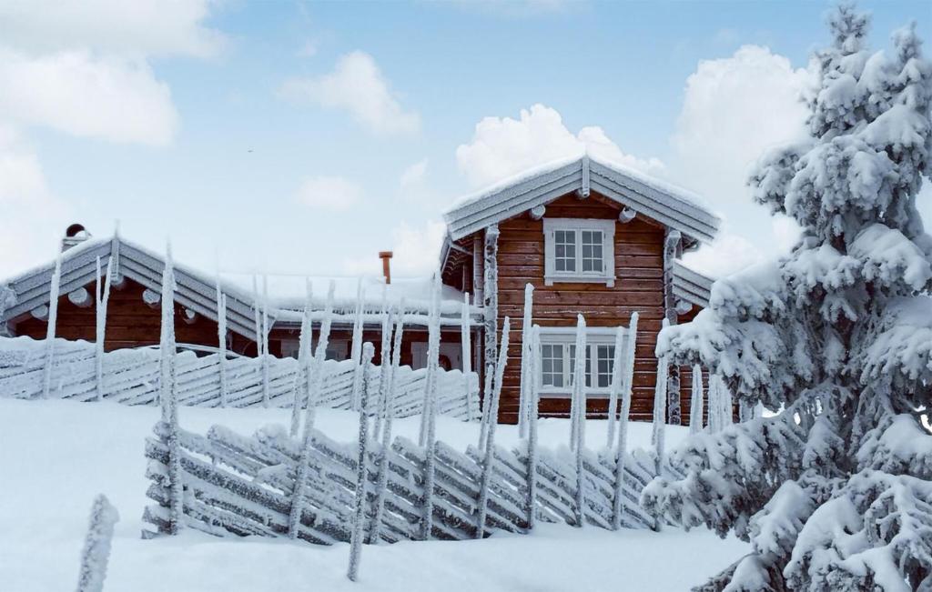 Awesome Home In Reinli With Kitchen
