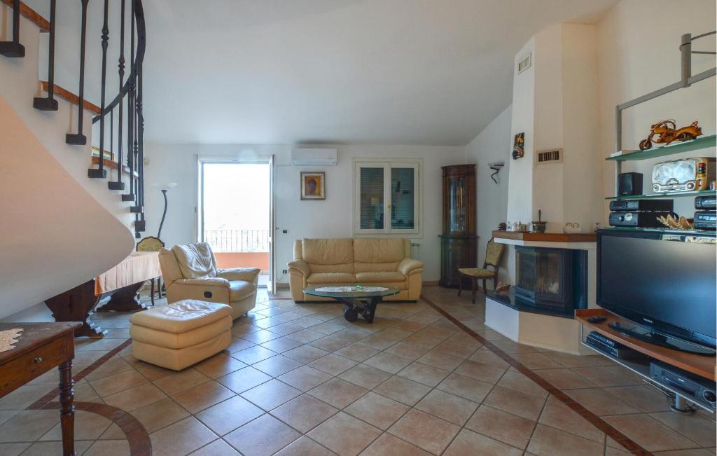 Stunning Home In Imperia With Outdoor Swimming Pool photo 4
