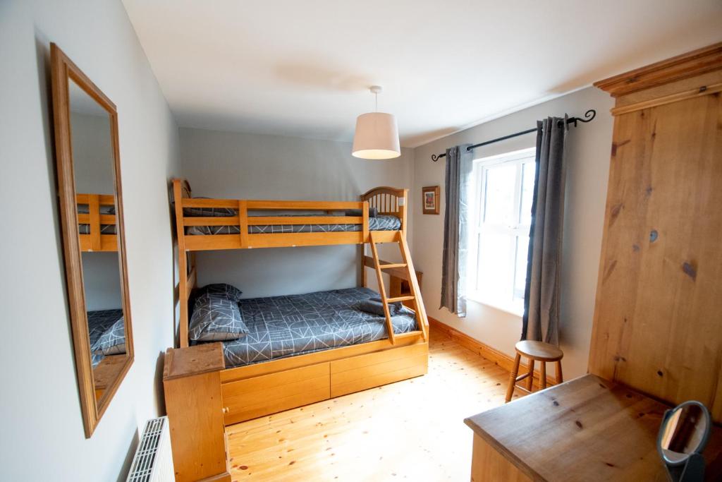 3 Fishery Cottages - 2 Bedroom house close to town photo 3