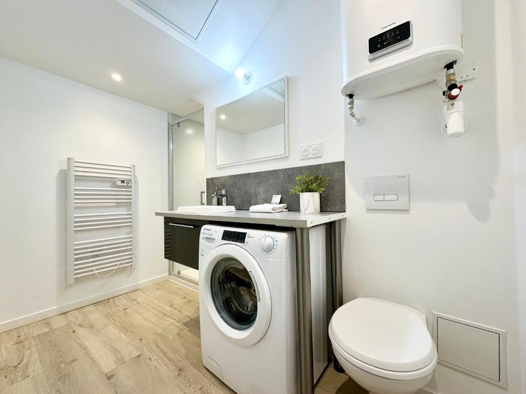 Les Forgerons Bis - Moderne - Chic photo 4