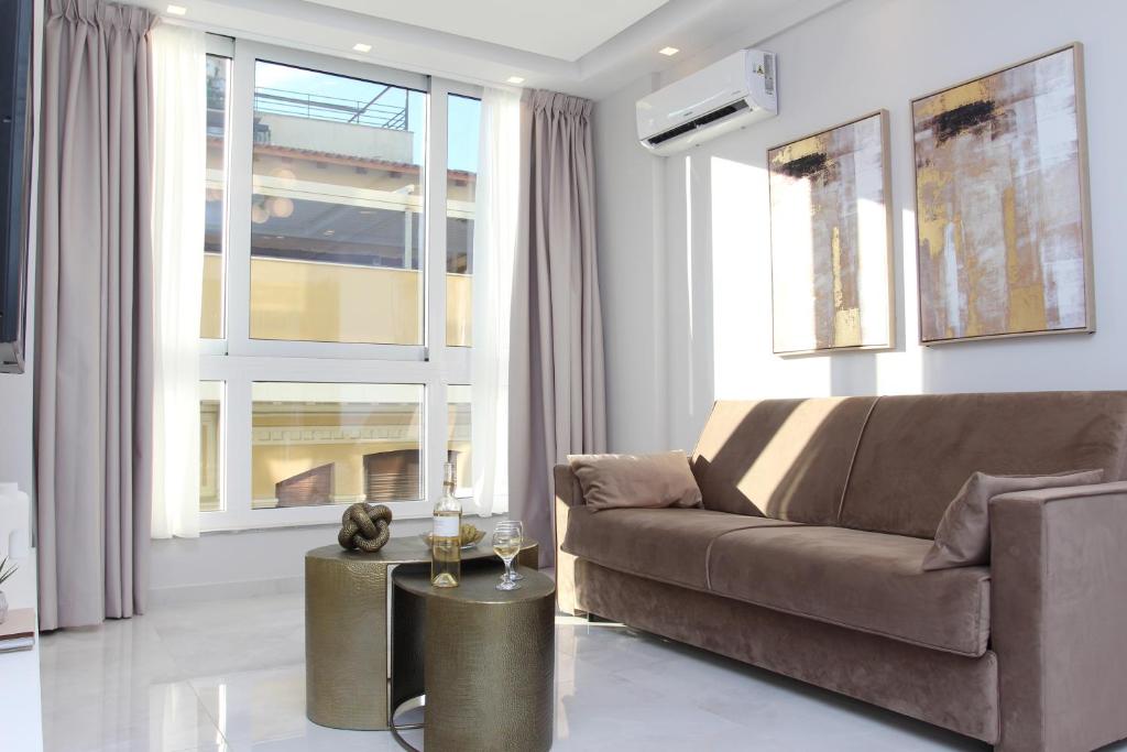 central metropolis luxury living, Athens